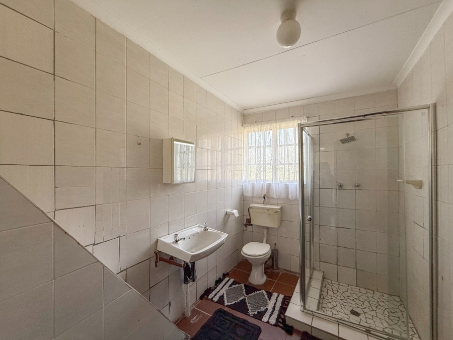4 Bedroom Property for Sale in De Kroon A H North West